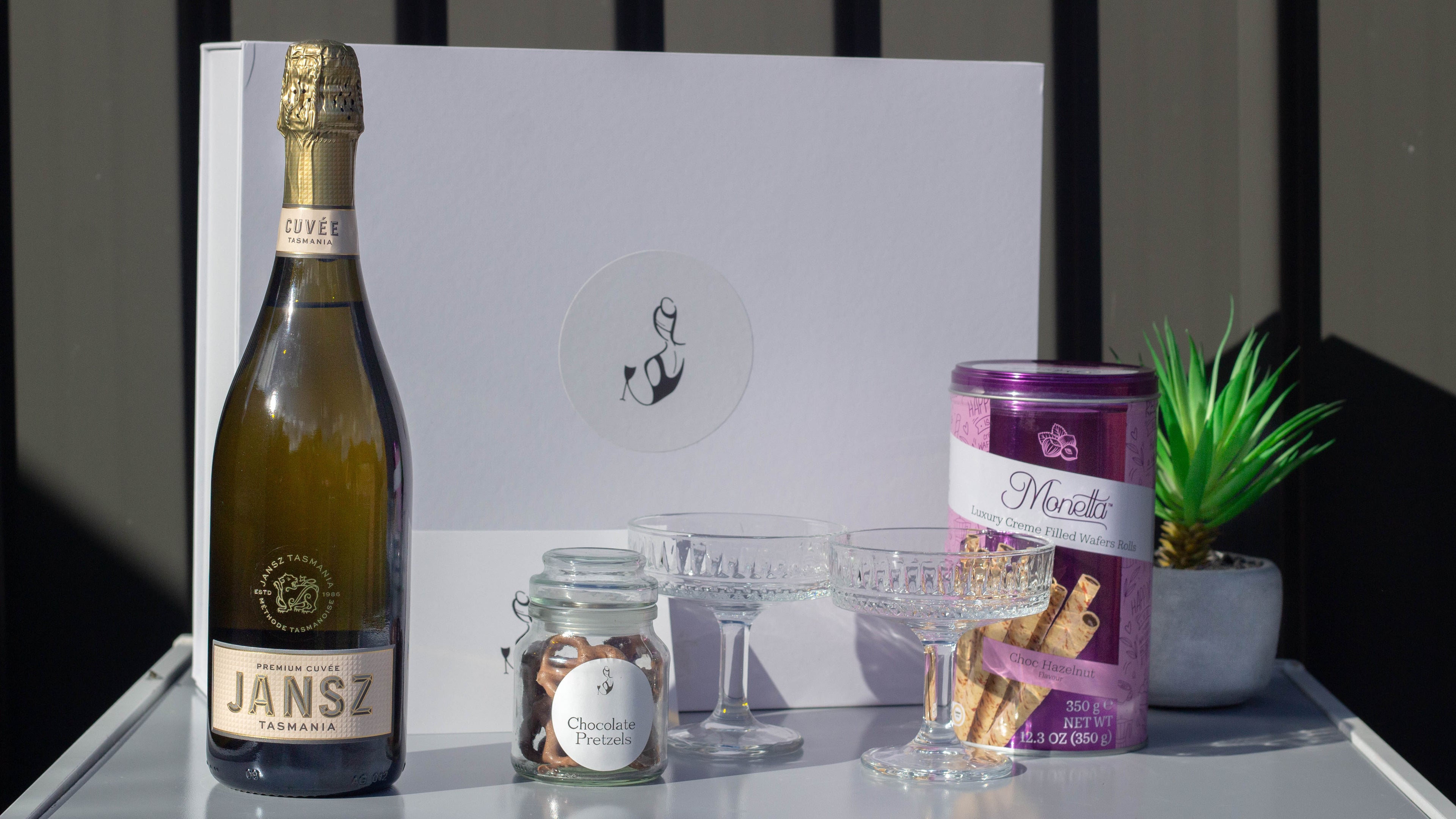(Pre-Order) Chocolate & Cheers
